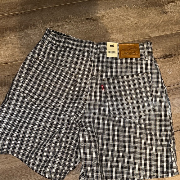 Women’s Levi Checkered Shorts - Picture 2 of 3